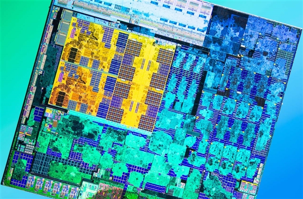 AMD震撼发布全新混合架构处理器，性能到底如何？